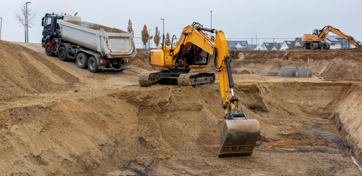 We lay the foundations for your future construction with excavation and drainage.